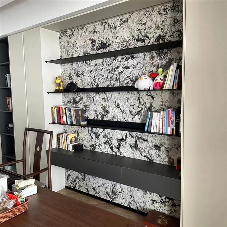 Alpinus Background Wall