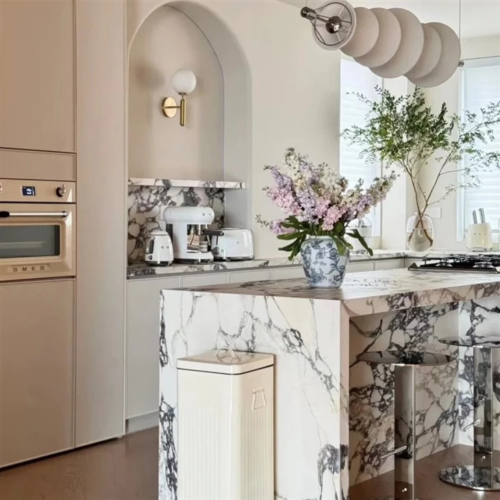 Calacatta Viola Kitchen Countertop