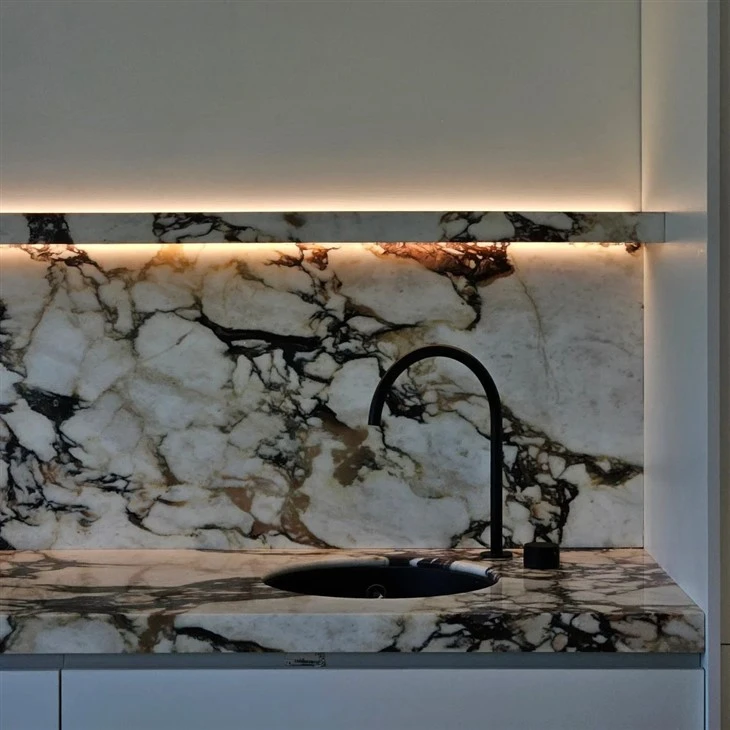 Calacatta Viola Kitchen Countertop