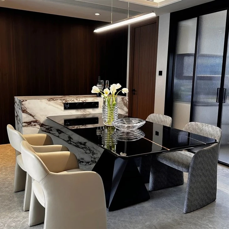 Nero Port St. Laurent MarbleTable